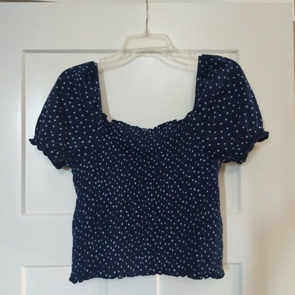 [M] Smocked Polka Dot Puffy Sleeved Crop Top - Picture 2 of 4